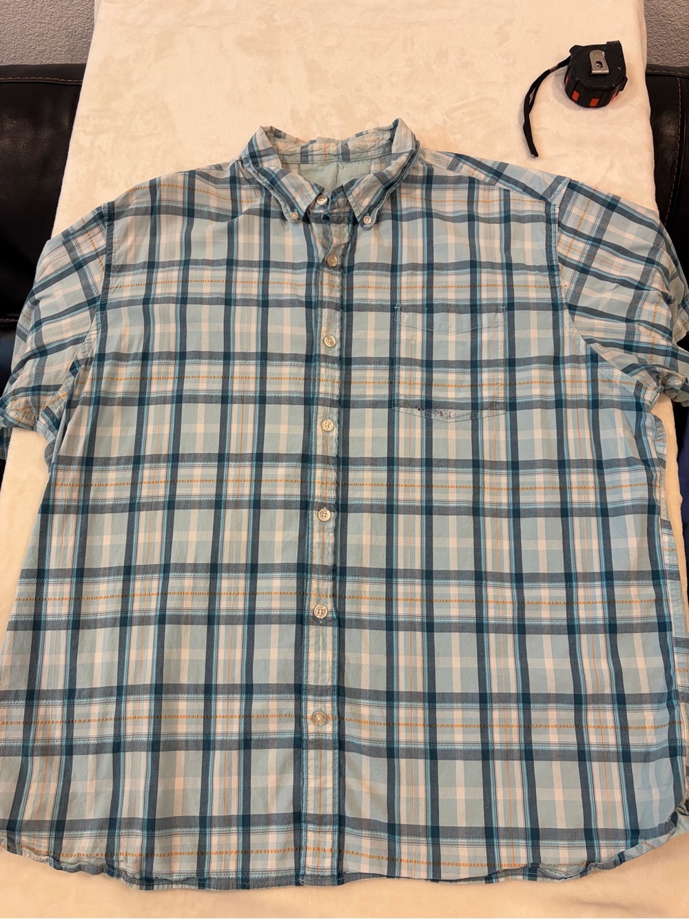 Men's Light Blue Plaid Short-Sleeve Button-Down Shirt
